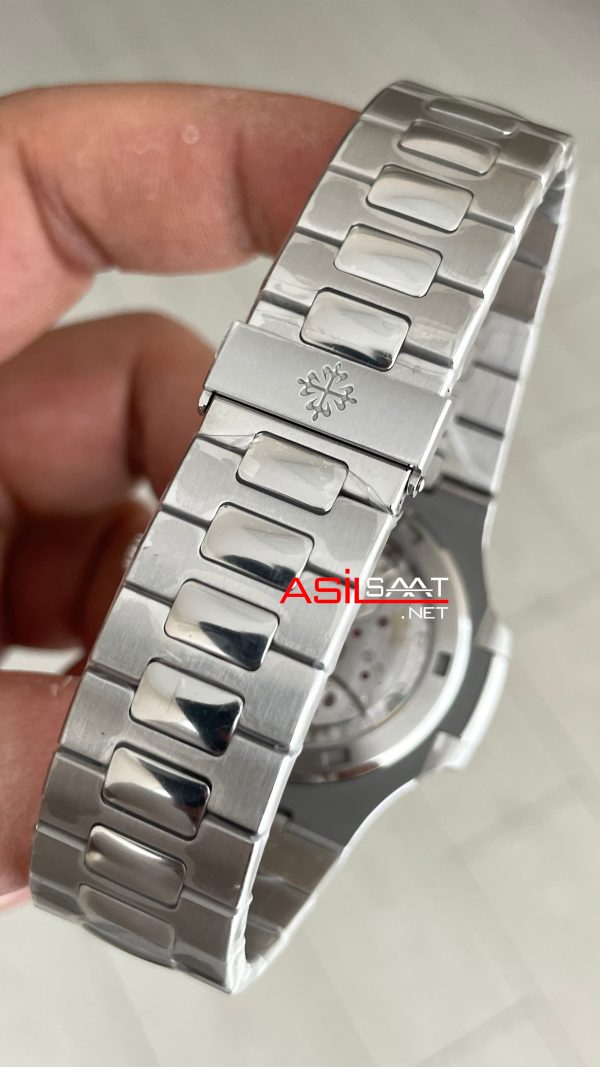 Patek Philippe Nautilus 5711 Beyaz Kadran 40mm Super Clone Swiss ETA Saat PP Factory