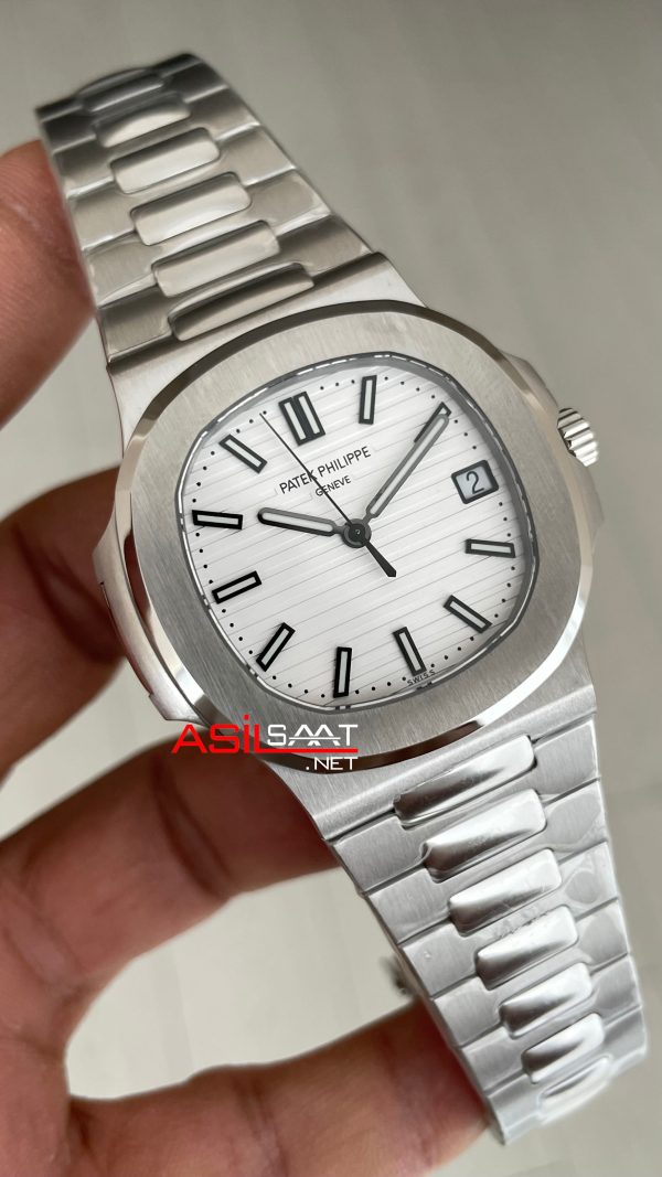 Patek Philippe Nautilus 5711 Beyaz Kadran 40mm Super Clone Swiss ETA Saat PP Factory