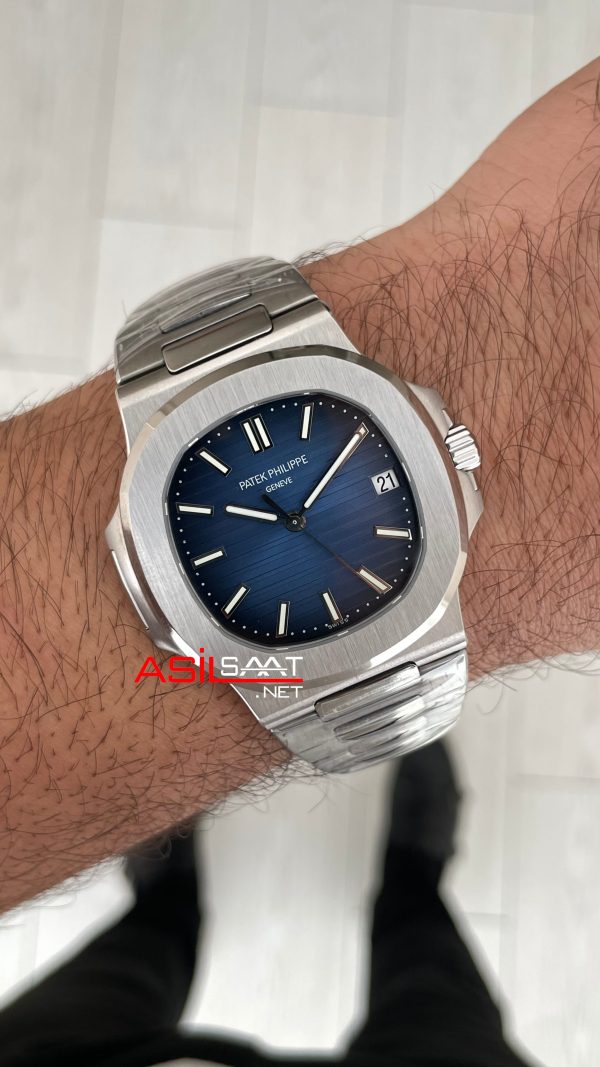 Patek Philippe Nautilus 5711 Mavi Kadran 40mm Swiss ETA Saat Patek Philippe Nautilus 5711 Mavi Kadran 40mm Swiss ETA Saat