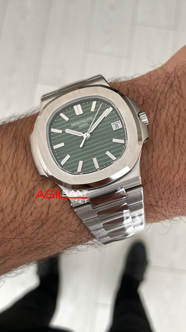 Patek Philippe Nautilus 5711 Yeşil Kadran 40mm Super Clone Swiss ETA Saat 3K Factory