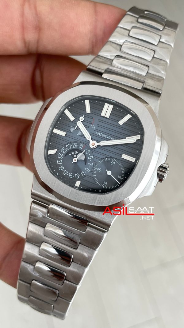 Patek Philippe Nautilus 5712 Moonphase Power Reserve Mavi Kadran 40mm Super Clone Swiss ETA Saat GR Factory Patek Philippe Nautilus 5712 Moonphase Power Reserve Mavi Kadran 40mm Super Clone Swiss ETA Saat GR Factory