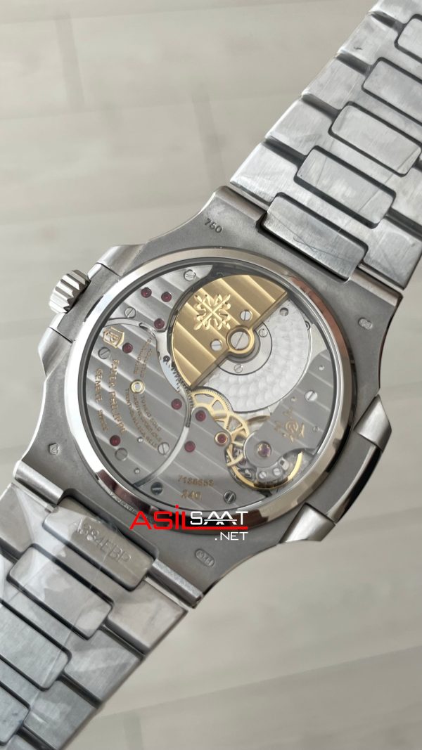 Patek Philippe Nautilus 5712 Moonphase Power Reserve Mavi Kadran 40mm Super Clone Swiss ETA Saat GR Factory Patek Philippe Nautilus 5712 Moonphase Power Reserve Mavi Kadran 40mm Super Clone Swiss ETA Saat GR Factory