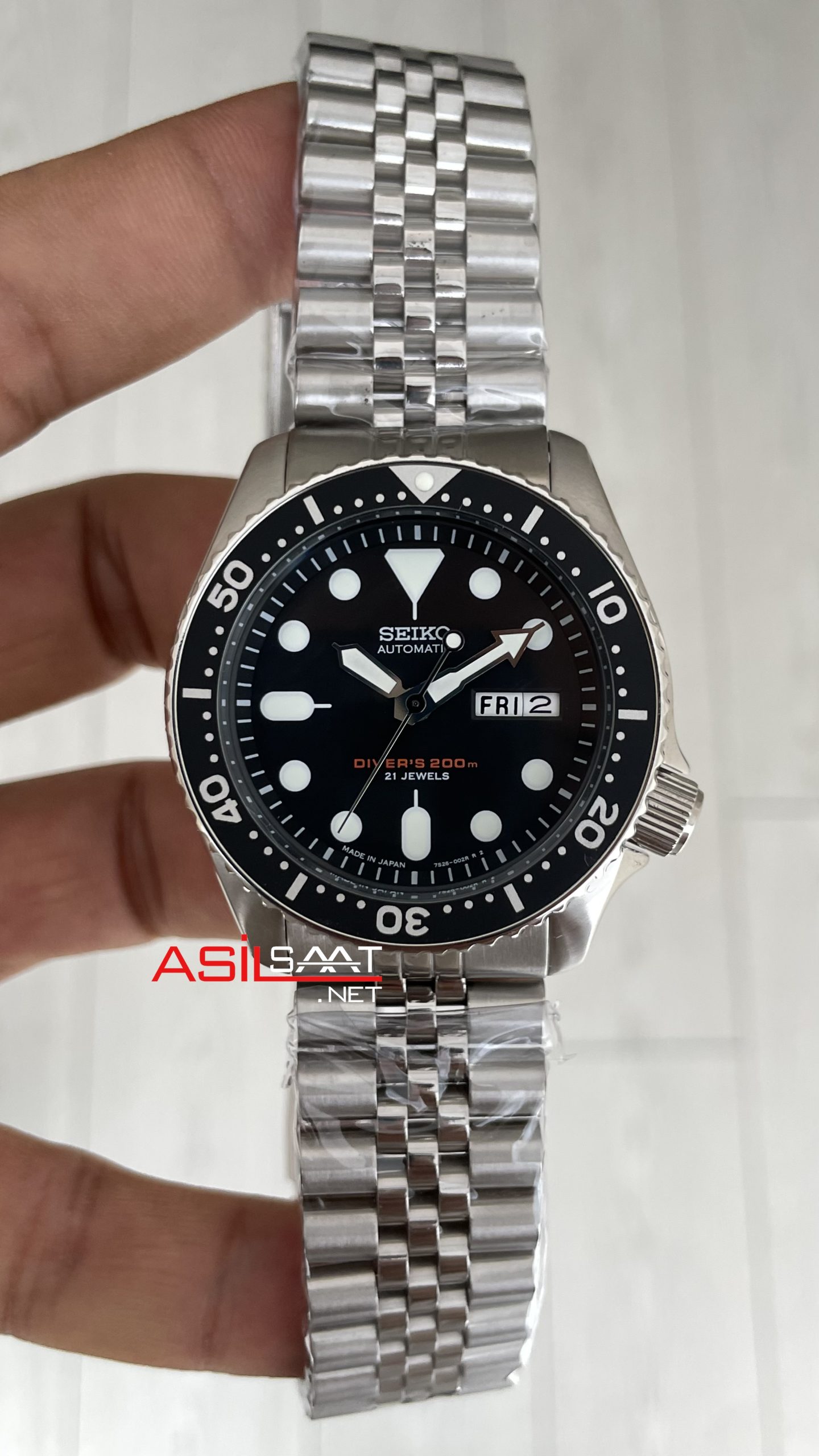 Seiko SKX007J Diver 200M Jubilee Siyah Kadran 42mm Seiko SKX007J Diver 200M Jubilee Siyah Kadran 42mm