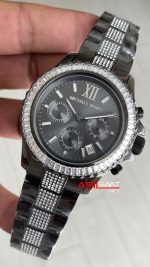Michael Kors Everest MK6974 Taşlı Bezel 42mm Siyah Kadın Kol Saati