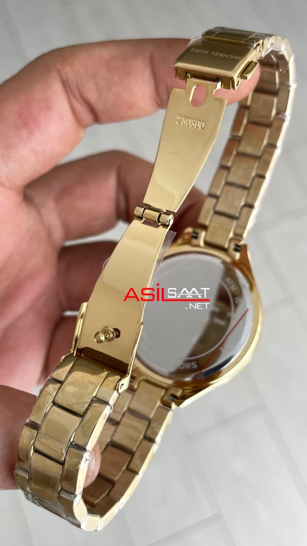 Michael Kors Runway Crystals Gold 37mm Diamond MK3632 Kadın Kol Saati Michael Kors Runway Crystals Gold 37mm Diamond MK3632 Kadın Kol Saati