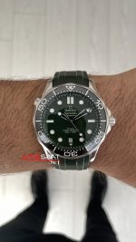 Omega Seamaster Diver 42mm Yeşil Kadran Replika Saat