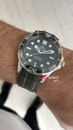 Omega Seamaster Diver 42mm Yeşil Kadran Replika Saat