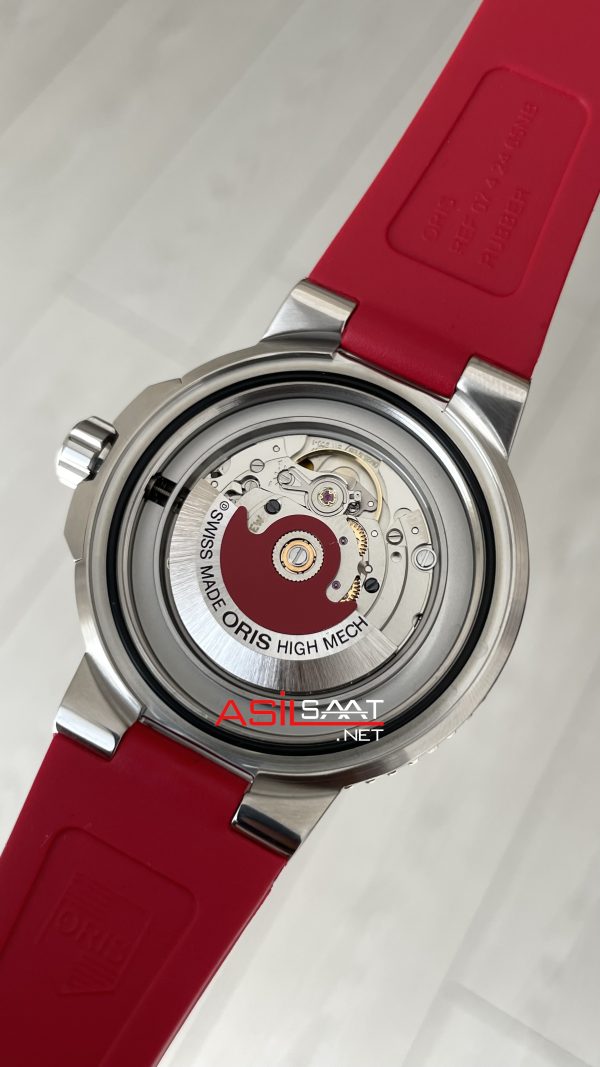 Oris Aquis Date Relief Sunburst Dial Red Rubber 43mm Swiss ETA Saat Oris Aquis Date Relief Sunburst Dial Red Rubber 43mm Swiss ETA Saat