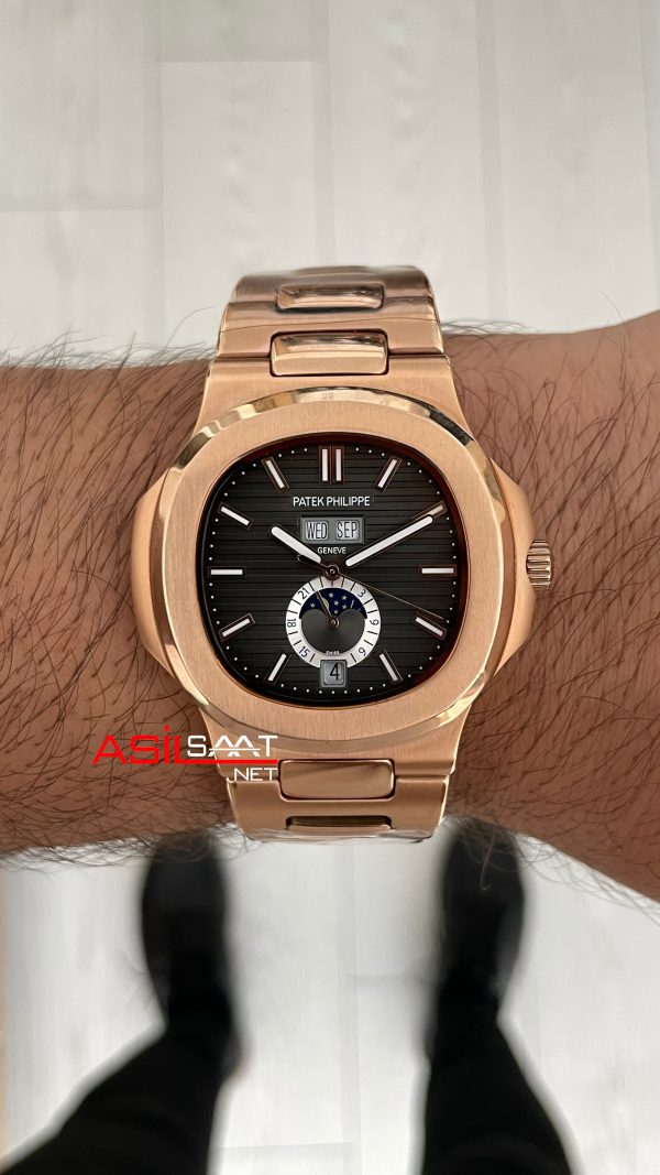 Patek Philippe Nautilus 5726 Annual Calendar Moonphase Rosegold Gri Kadran