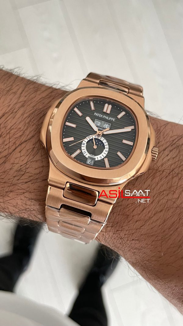Patek Philippe Nautilus 5726 Annual Calendar Moonphase Rosegold Gri Kadran