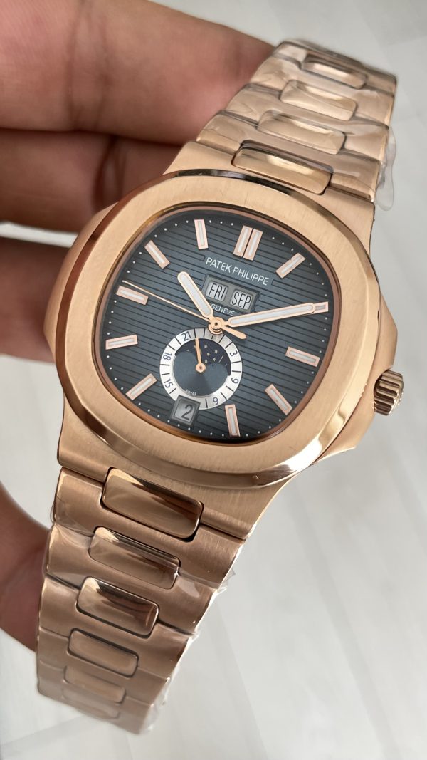 Patek Philippe Nautilus 5726 Annual Calendar Moonphase Rosegold Mavi Kadran