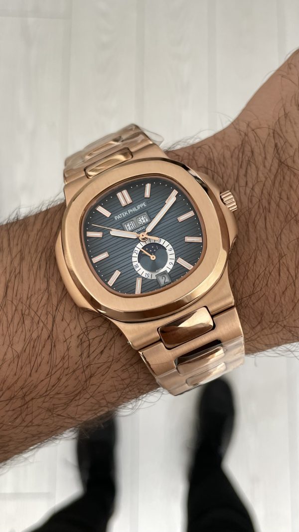 Patek Philippe Nautilus 5726 Annual Calendar Moonphase Rosegold Mavi Kadran