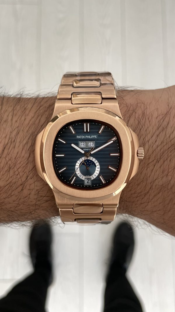 Patek Philippe Nautilus 5726 Annual Calendar Moonphase Rosegold Mavi Kadran