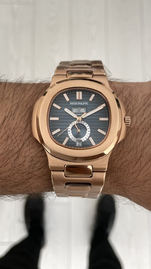 Patek Philippe Nautilus 5726 Annual Calendar Moonphase Rosegold Mavi Kadran