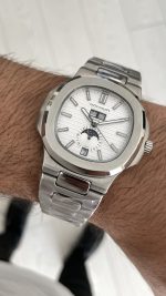 Patek Philippe Nautilus 5726 Annual Calendar Moonphase Silver Beyaz Kadran