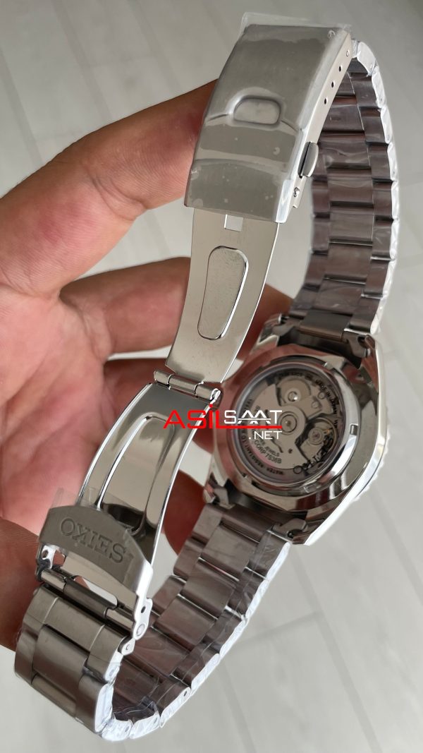 Seiko 5 Sports Diver's SNZF17J1 Oyster 41mm