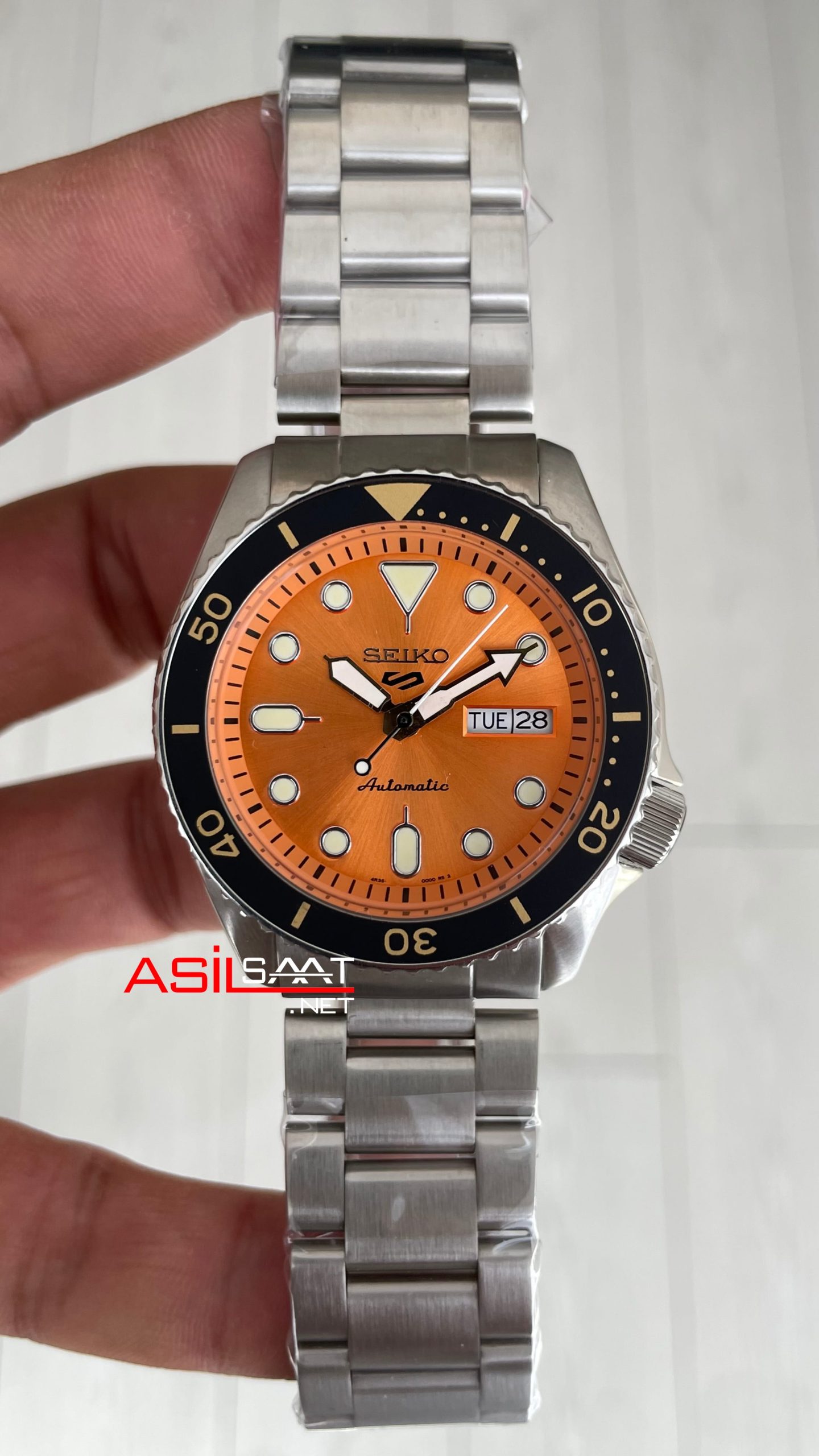 Seiko 5 Sports Turuncu 42mm Erkek Kol Saati Seiko 5 Sports Turuncu 42mm Erkek Kol Saati