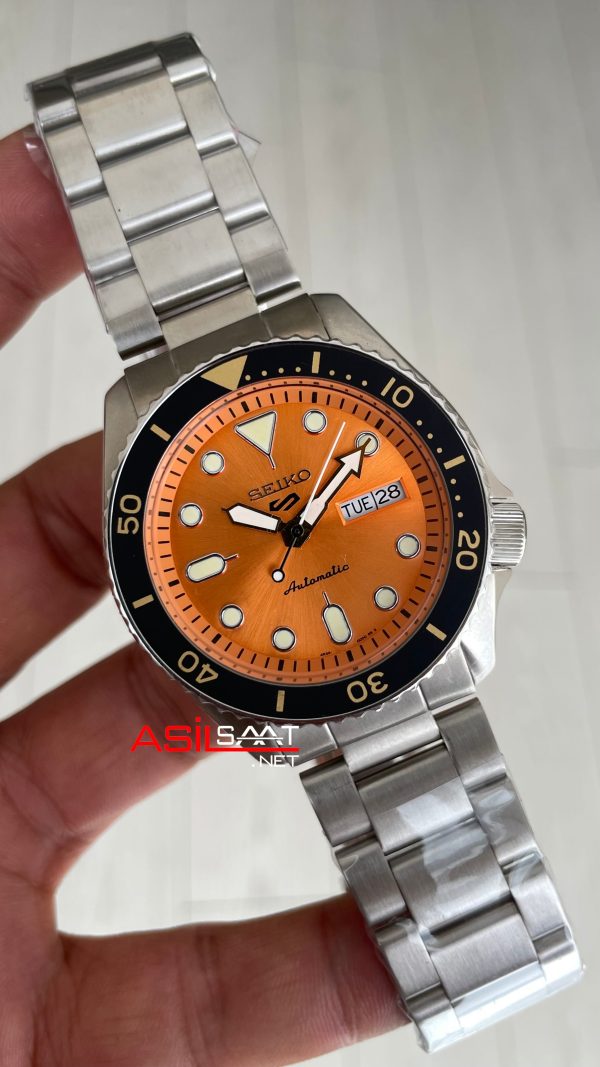 Seiko 5 Sports Turuncu 42mm Erkek Kol Saati Seiko 5 Sports Turuncu 42mm Erkek Kol Saati