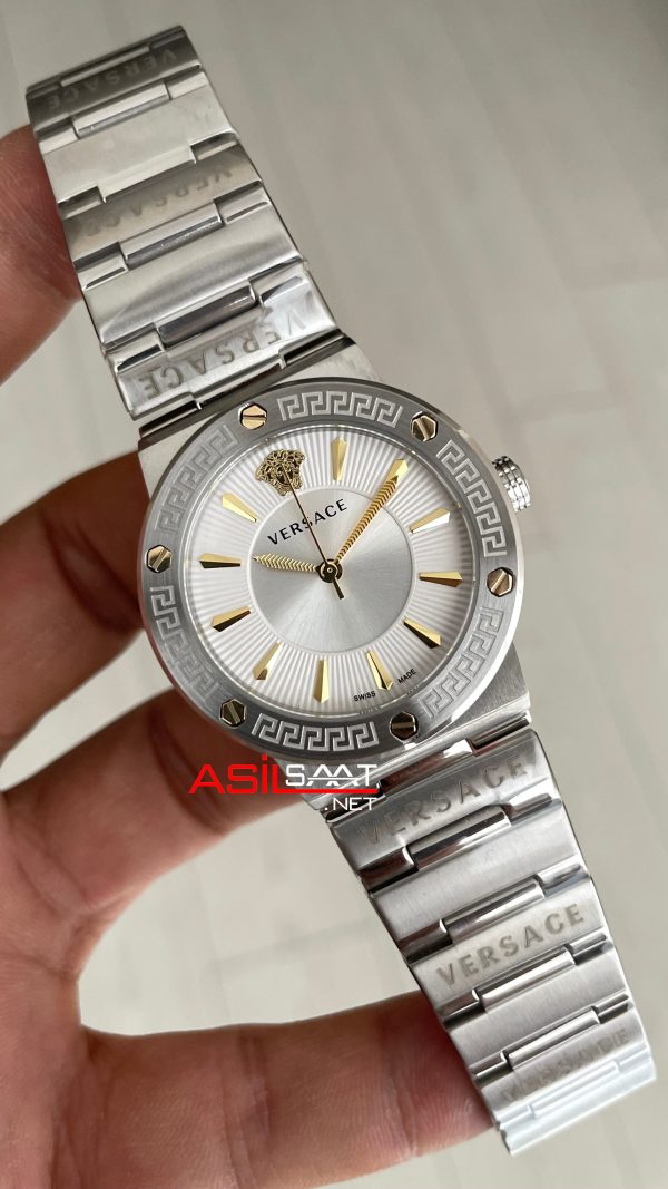 Versace Greca Logo Beyaz Kadran 38mm Kadın Saati Versace Greca Logo Beyaz Kadran 38mm Kadın Saati
