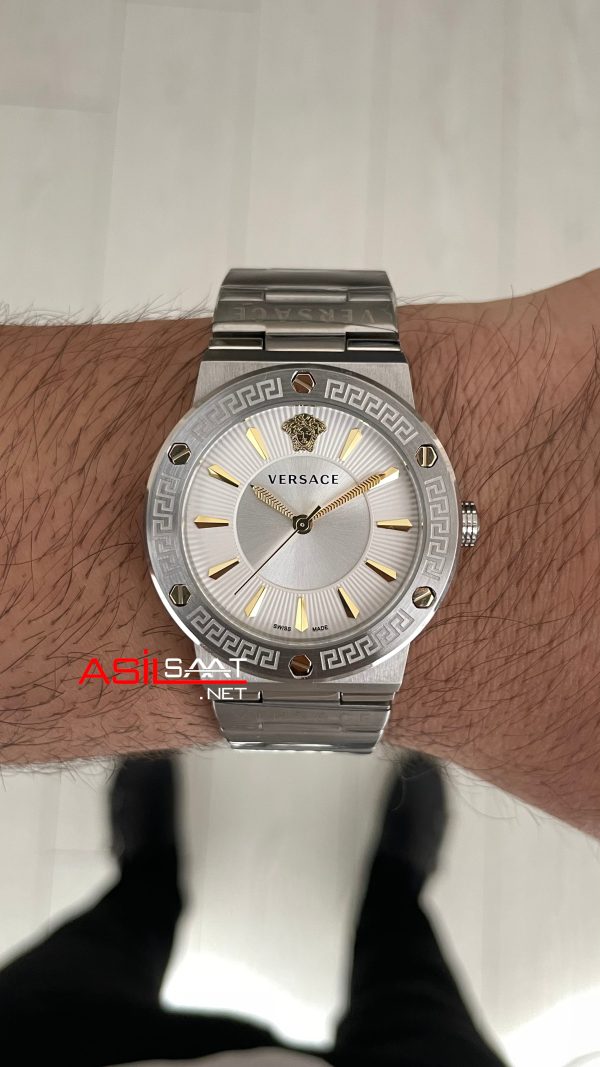 Versace Greca Logo Beyaz Kadran 38mm Kadın Saati Versace Greca Logo Beyaz Kadran 38mm Kadın Saati