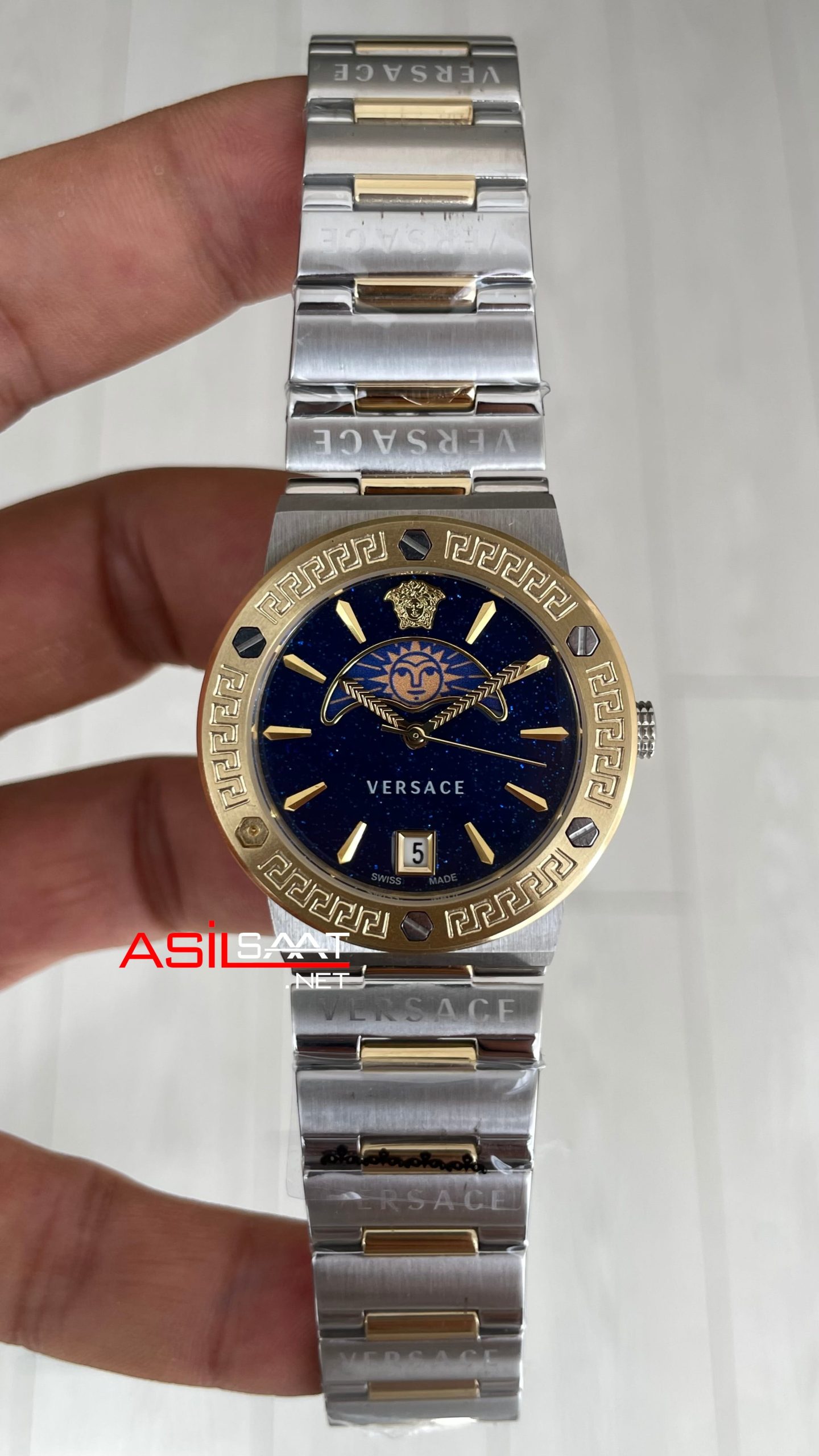 Versace Greca Logo Moonphase Mavi Kadran 38mm Silver Gold Kadın Saati Versace Greca Logo Moonphase Mavi Kadran 38mm Silver Gold Kadın Saati