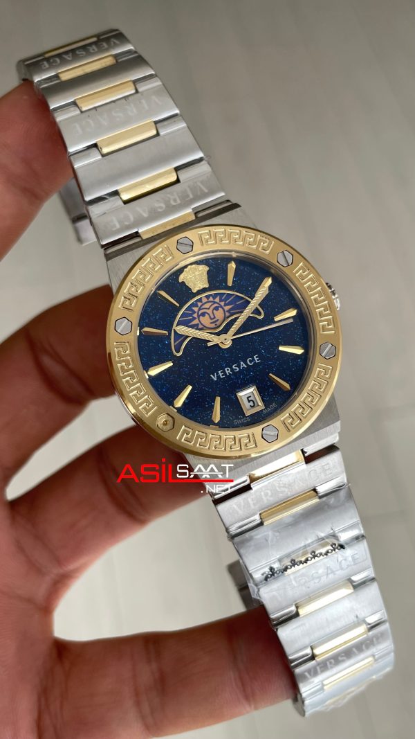 Versace Greca Logo Moonphase Mavi Kadran 38mm Silver Gold Kadın Saati Versace Greca Logo Moonphase Mavi Kadran 38mm Silver Gold Kadın Saati