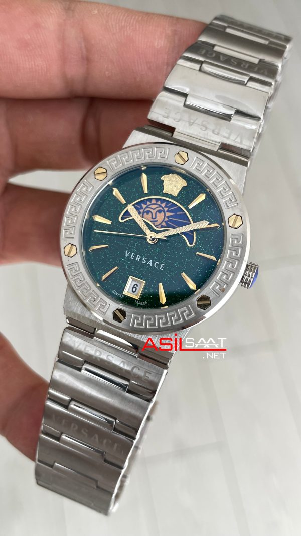 Versace Greca Logo Moonphase Yeşil 38mm Kadın Saati Versace Greca Logo Moonphase Yeşil 38mm Kadın Saati