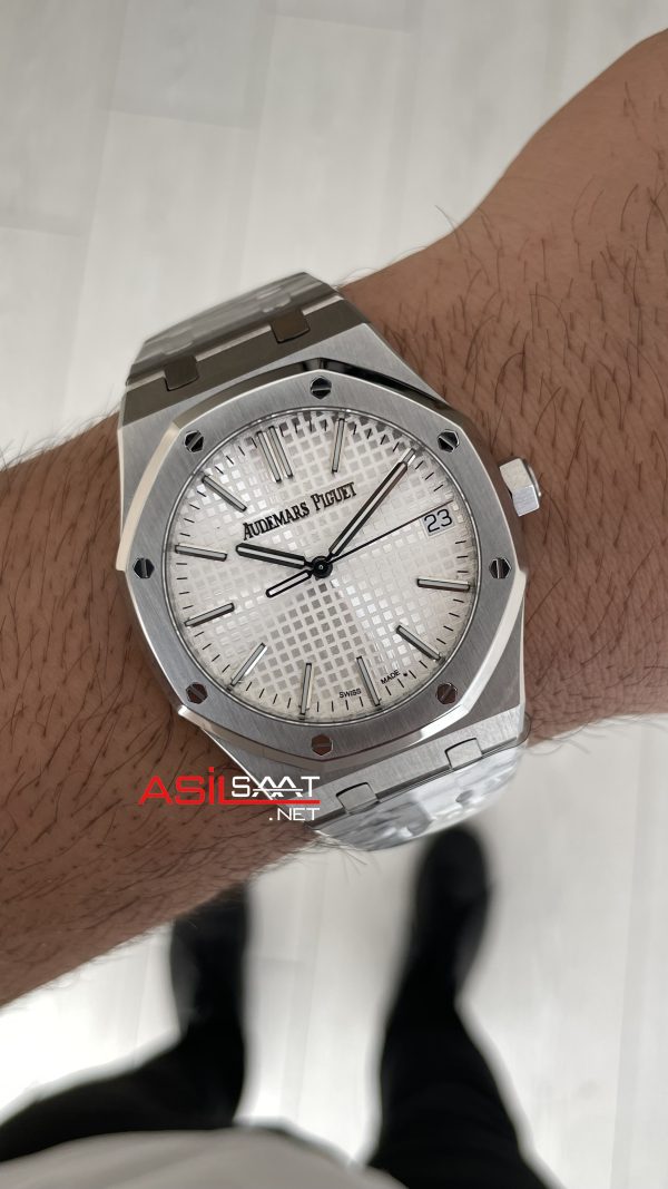 Audemars Piguet Royal Oak 15510ST Beyaz Kadran 50th Anniversary 41mm Super Clone ETA Swiss ZF Factory Audemars Piguet Royal Oak 15510ST Beyaz Kadran 50th Anniversary 41mm Super Clone ETA Swiss ZF Factory