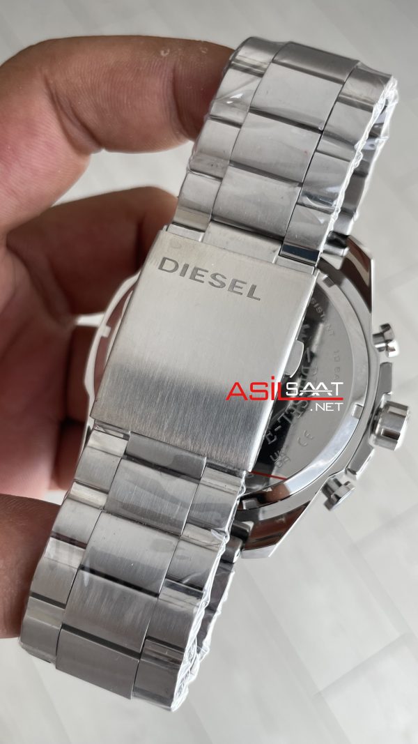 Diesel DZ4328 Mega Chief Beyaz Kadran 51mm Erkek Kol Saati Diesel DZ4328 Mega Chief Beyaz Kadran 51mm Erkek Kol Saati