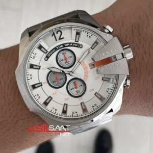 Diesel DZ4328 Mega Chief Beyaz Kadran 51mm Erkek Kol Saati