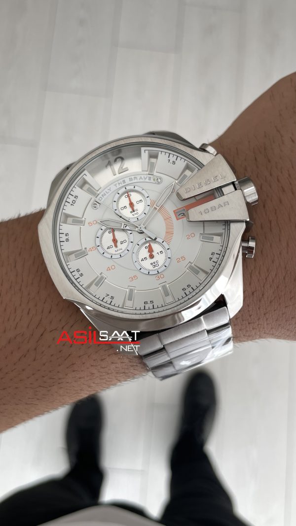Diesel DZ4328 Mega Chief Beyaz Kadran 51mm Erkek Kol Saati Diesel DZ4328 Mega Chief Beyaz Kadran 51mm Erkek Kol Saati