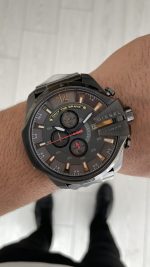 Diesel DZ4421 Mega Chief Grey PVD 51mm Erkek Kol Saati
