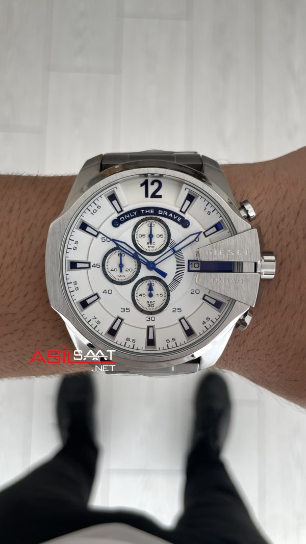 Diesel DZ4477 Mega Chief Beyaz Kadran 51mm Erkek Kol Saati Diesel DZ4477 Mega Chief Beyaz Kadran 51mm Erkek Kol Saati
