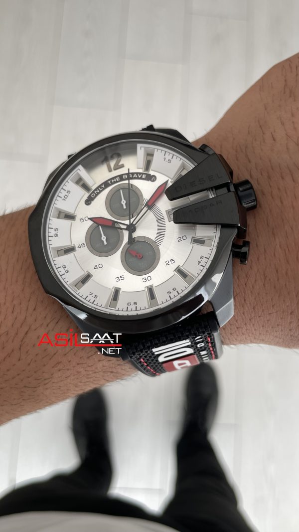 Diesel DZ4512 Mega Chief Denim Beyaz Kadran PVD 51mm Erkek Kol Saati Diesel DZ4512 Mega Chief Denim Beyaz Kadran PVD 51mm Erkek Kol Saati