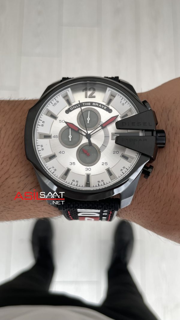 Diesel DZ4512 Mega Chief Denim Beyaz Kadran PVD 51mm Erkek Kol Saati Diesel DZ4512 Mega Chief Denim Beyaz Kadran PVD 51mm Erkek Kol Saati