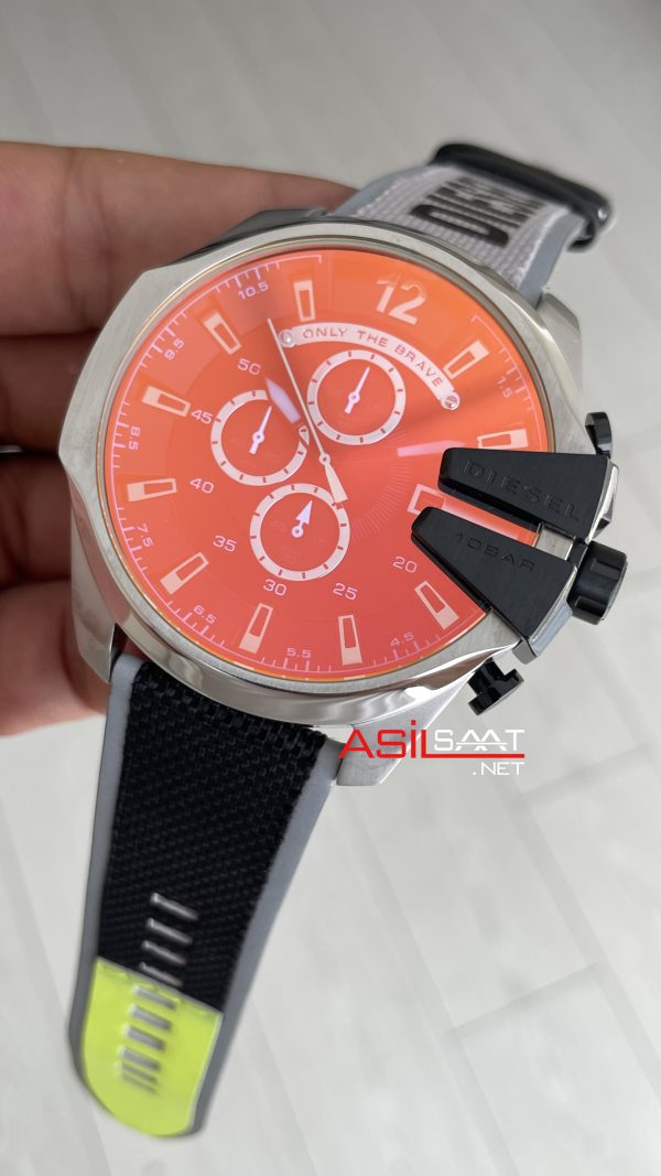 Diesel DZ4523 Mega Chief Silver 51mm Erkek Kol Saati