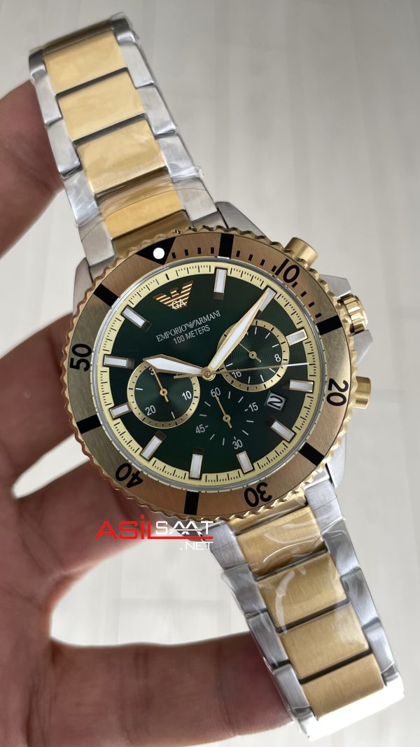 Emporio Armani Diver Chronograph AR11586 Yeşil Kadran 43mm Two Tone Gold Replika Saat Emporio Armani Diver Chronograph AR11586 Yeşil Kadran 43mm Two Tone Gold Replika Saat