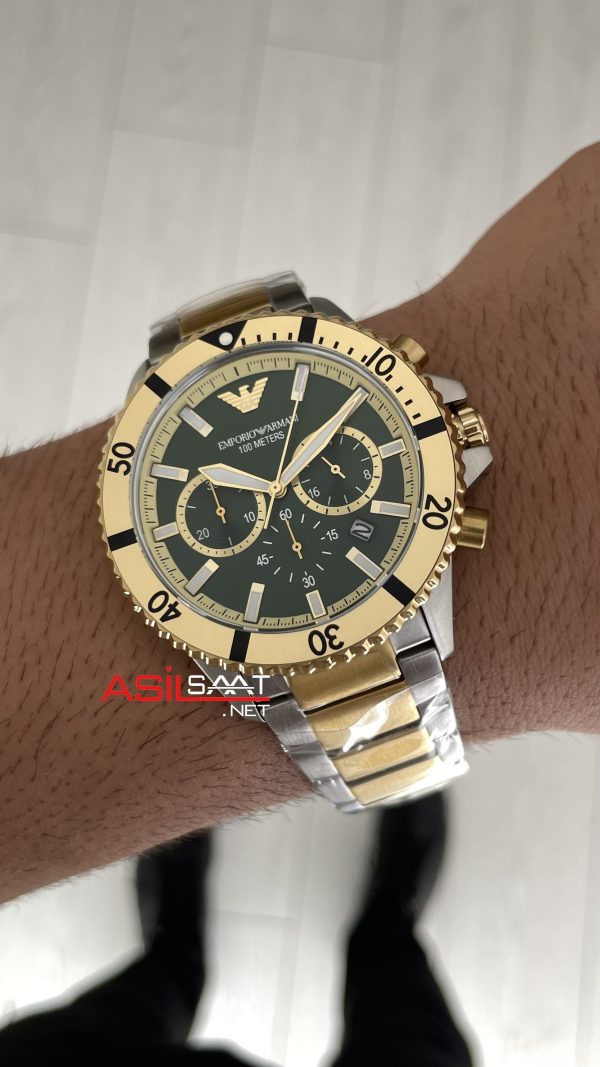 Emporio Armani Diver Chronograph AR11586 Yeşil Kadran 43mm Two Tone Gold Replika Saat Emporio Armani Diver Chronograph AR11586 Yeşil Kadran 43mm Two Tone Gold Replika Saat