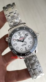Omega Seamaster Diver 300M Beyaz Kadran 42mm Super Clone Swiss ETA Saat VS Factory
