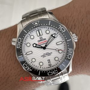 Omega Seamaster Diver 300M Beyaz Kadran 42mm Super Clone Swiss ETA Saat VS Factory
