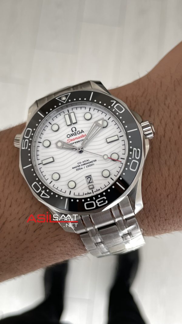 Omega Seamaster Diver 300M Beyaz Kadran 42mm Super Clone Swiss ETA Saat VS Factory Omega Seamaster Diver 300M Beyaz Kadran 42mm Super Clone Swiss ETA Saat VS Factory