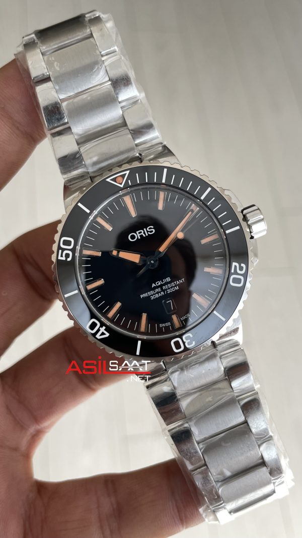 Oris Aquis Date Siyah Kadran 43mm Silver Swiss ETA Saat Oris Aquis Date Siyah Kadran 43mm Silver Swiss ETA Saat
