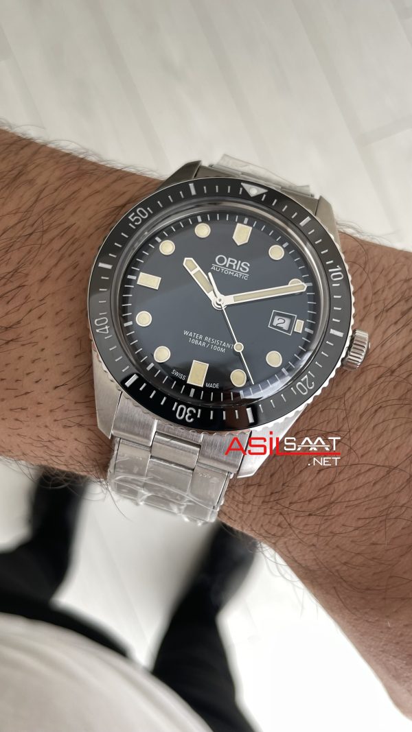 Oris Divers Sixty-Five Siyah Swiss ETA Saat