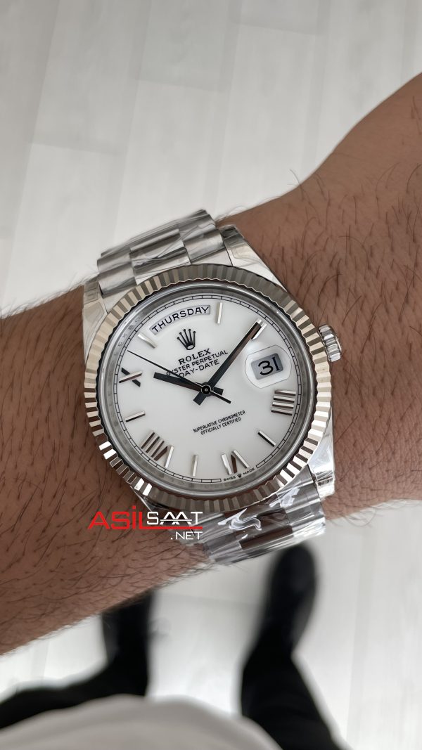 Rolex Day Date Beyaz Kadran 228239 White Roman Dial 40mm President DD3255 Tungsten VS Factory V2 High Weight Super Clone Swiss ETA Saat