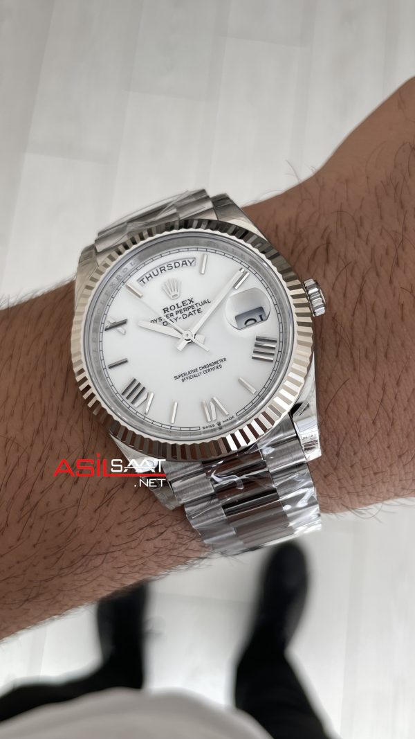 Rolex Day Date Beyaz Kadran 228239 White Roman Dial 40mm President DD3255 Tungsten VS Factory V2 High Weight Super Clone Swiss ETA Saat