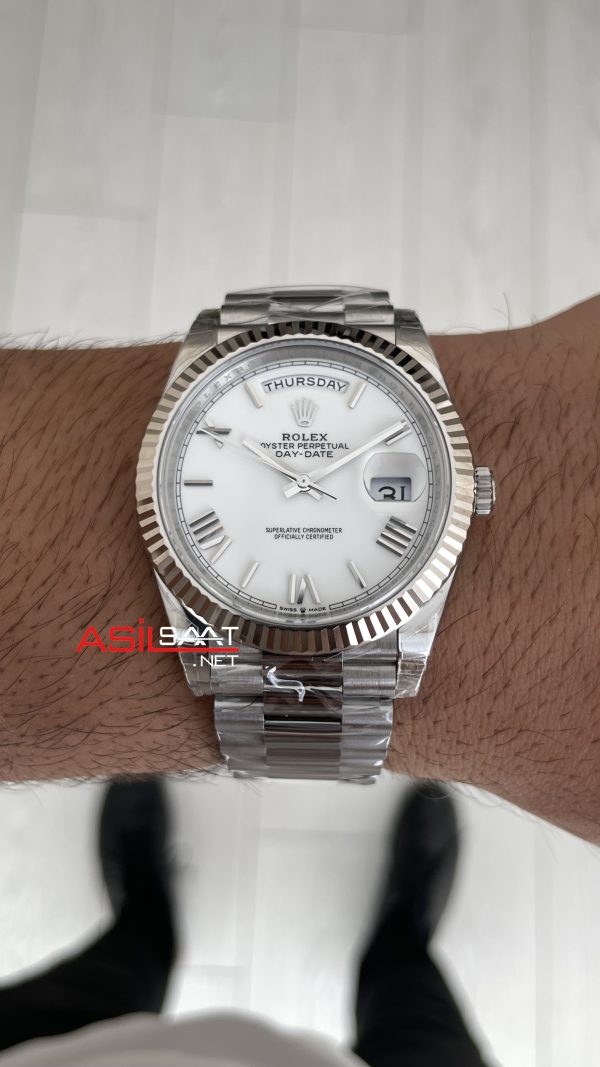 Rolex Day Date Beyaz Kadran 228239 White Roman Dial 40mm President DD3255 Tungsten VS Factory V2 High Weight Super Clone Swiss ETA Saat