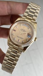 Rolex Day Date Ruby Champagne 228238 President 40mm Gold Replika Saat