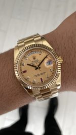 Rolex Day Date Ruby Champagne 228238 President 40mm Gold Replika Saat