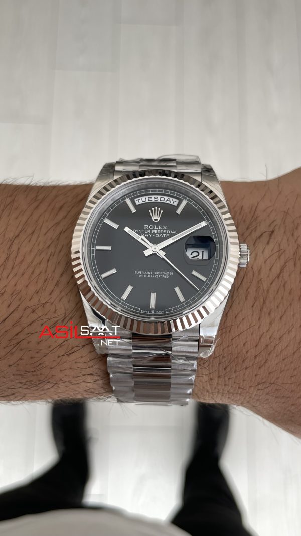 Rolex Day Date Siyah Kadran 228239 Bright Black Dial 40mm President DD3255 Tungsten VS Factory V2 High 183gr Weight Super Clone Swiss ETA Saat