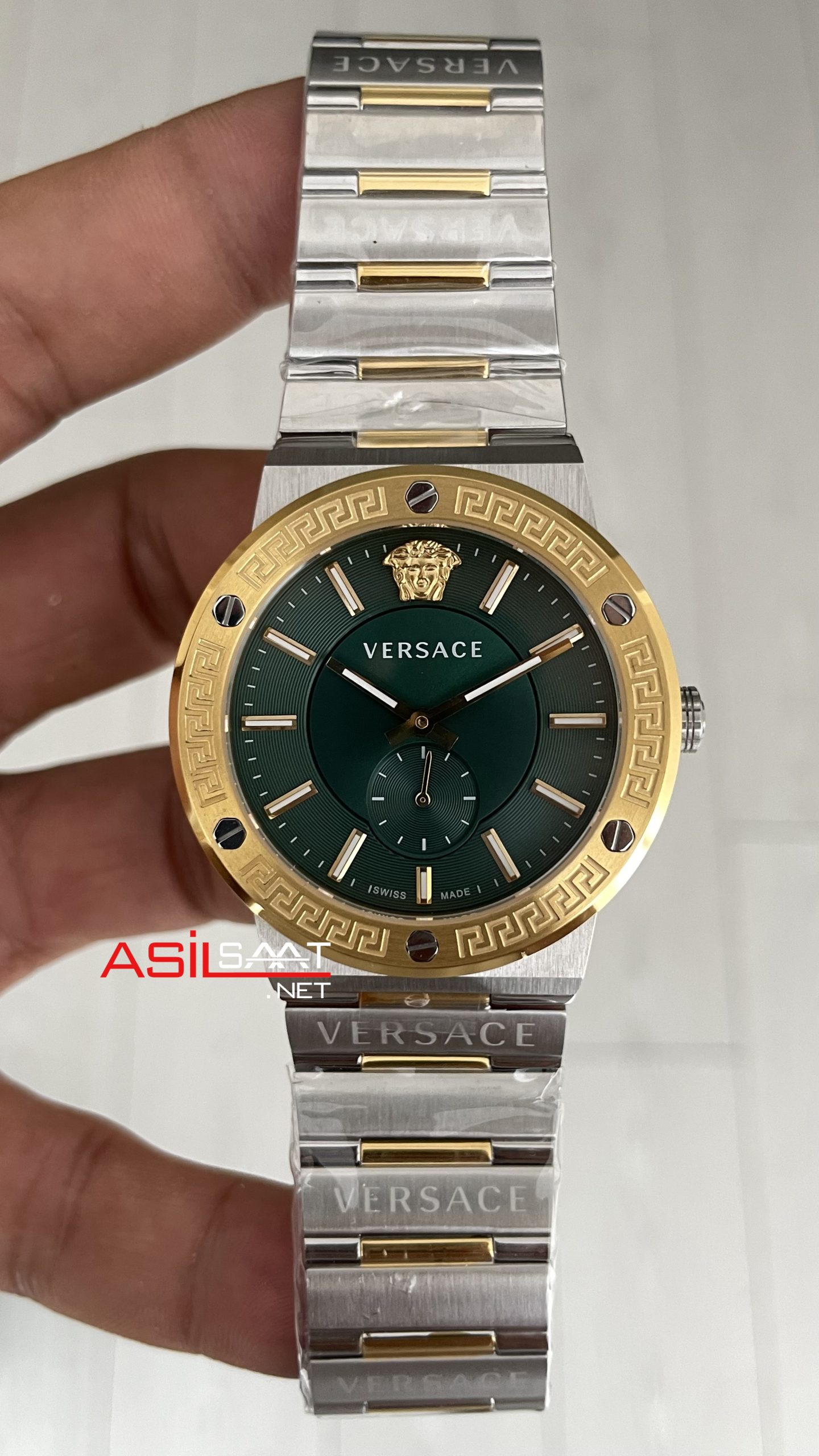 Versace Greca Logo VRSCVEVI00420 Yeşil Kadran 41mm Two Tone Gold Erkek Kol Saati Versace Greca Logo VRSCVEVI00420 Yeşil Kadran 41mm Two Tone Gold Erkek Kol Saati